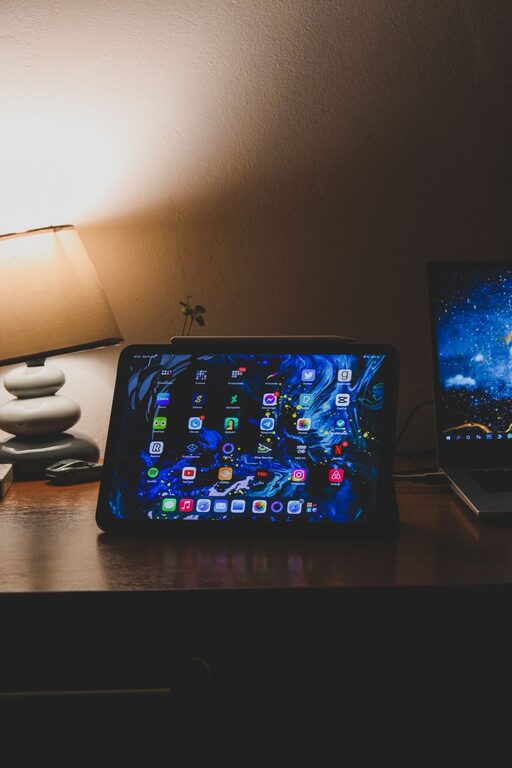 How to Plan the Perfect Screen-Light Evening at Home